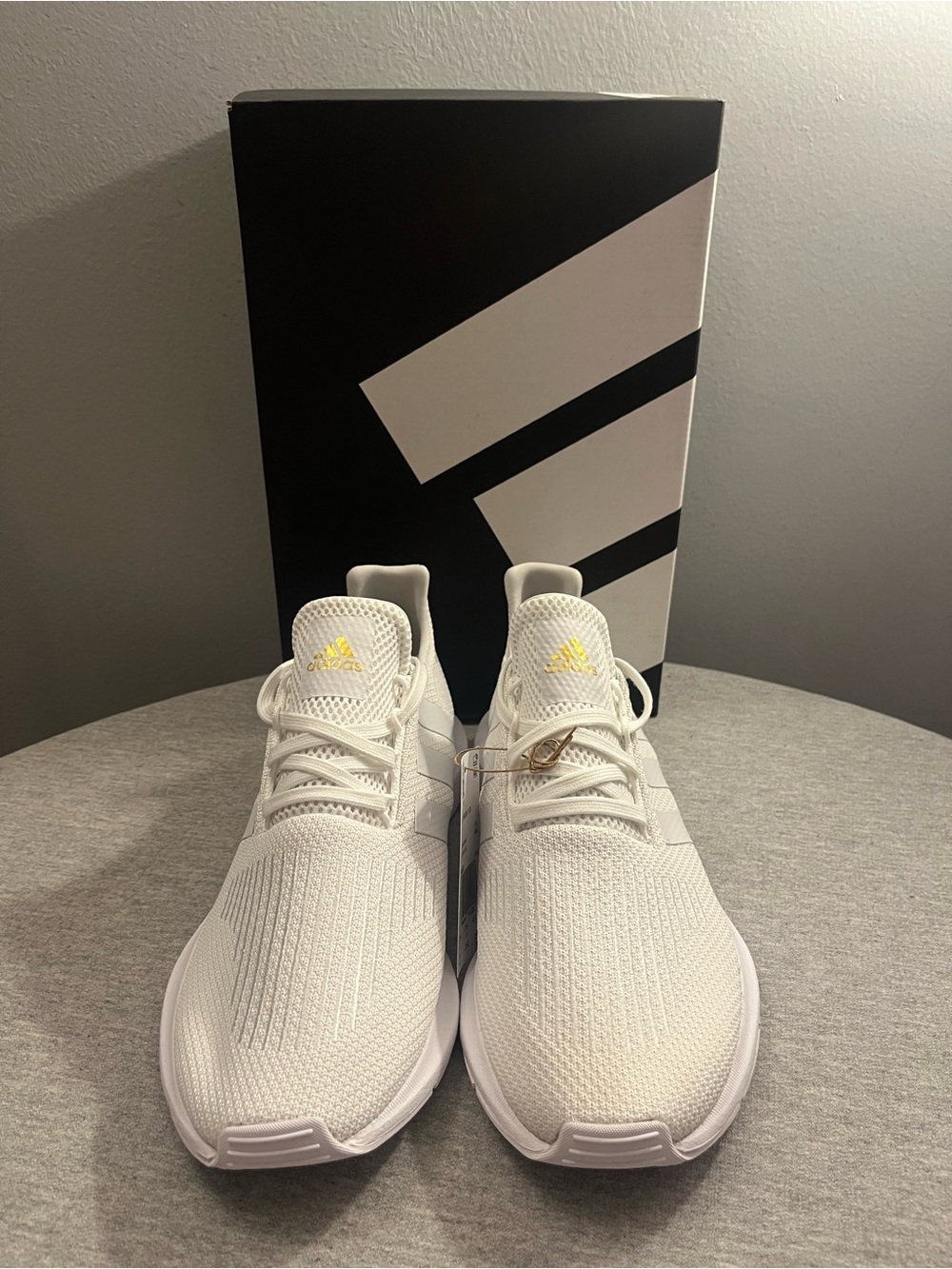 Adidas Swift Run 1.0 Cloud White Gold Women's Running Shoe Size 8.5 IE7480 - Picture 3 of 12